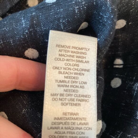 Chicos No Iron Linen Polka Dot Button-Up Shirt hi lo ties at waist (2) - Picture 12 of 12